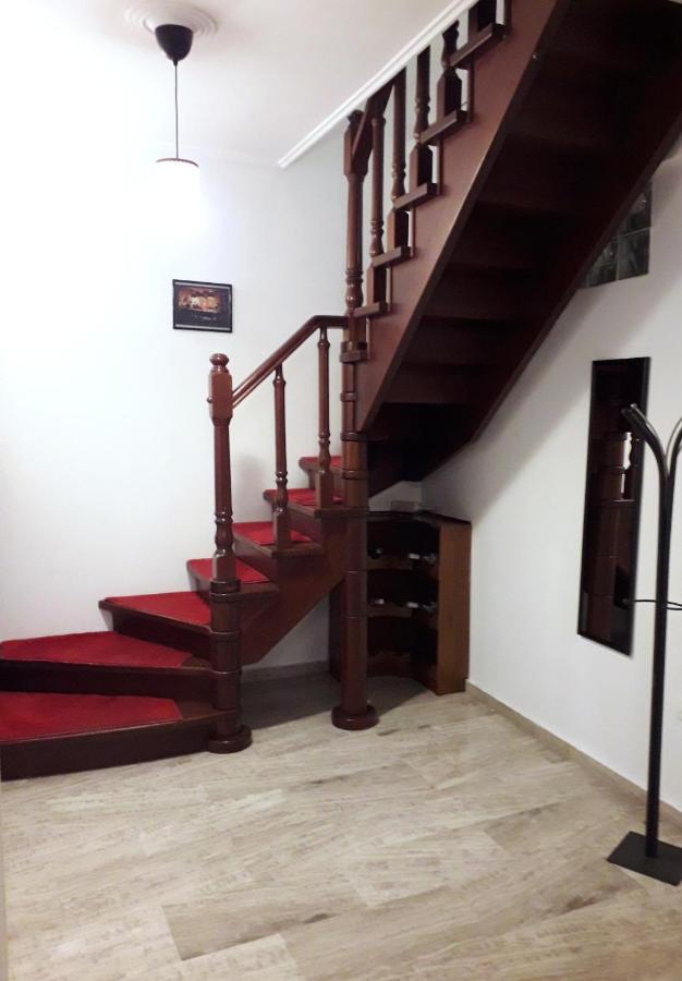 The Home Sweet Home - Family Friendly 2 Floor Apartment Каламата Екстериор снимка