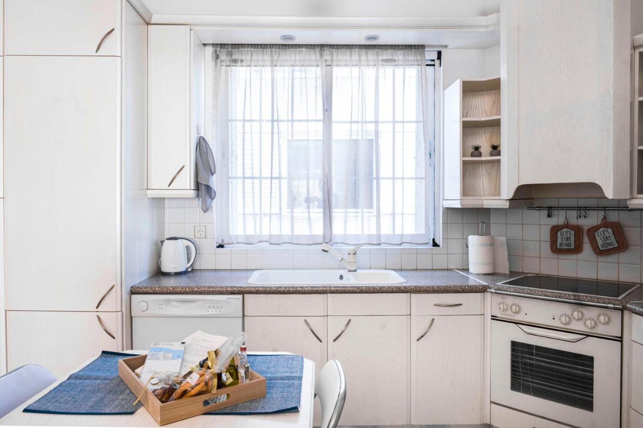 The Home Sweet Home - Family Friendly 2 Floor Apartment Каламата Екстериор снимка